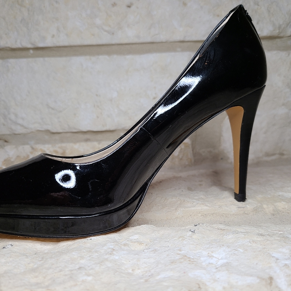 Coach Giovanni Patent Leather Heel, Size 7M